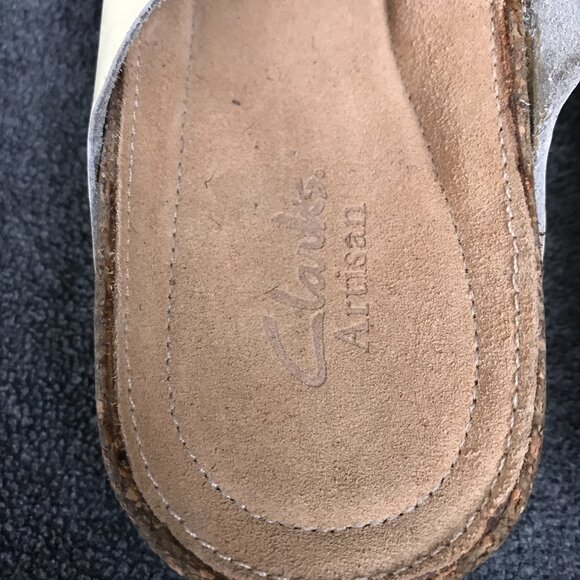 NWT Clarks Artisan Yellow Leather Adjustable Strap Toe Loop Sandals Women’s Sz 6 - Picture 7 of 9